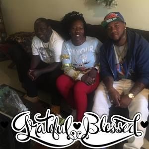 Meet your Posher, Dominique